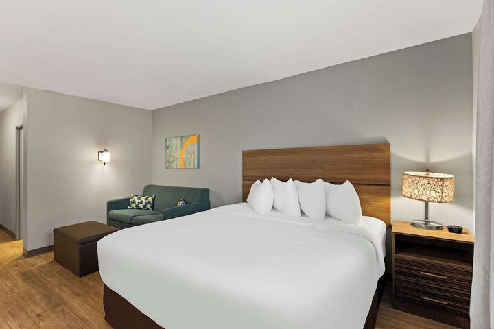 Room 7 of 22