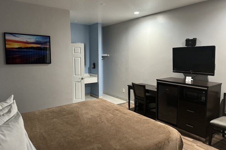 Room 20 of 37