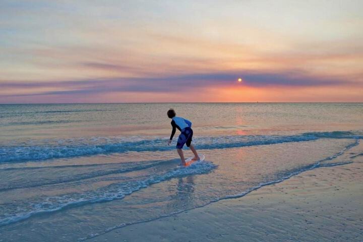 Ocean Sands Beach Boutique Inn - 1 Acre Private Beach