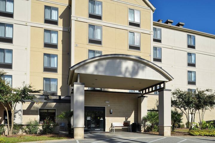 Hotel 2 of 48
