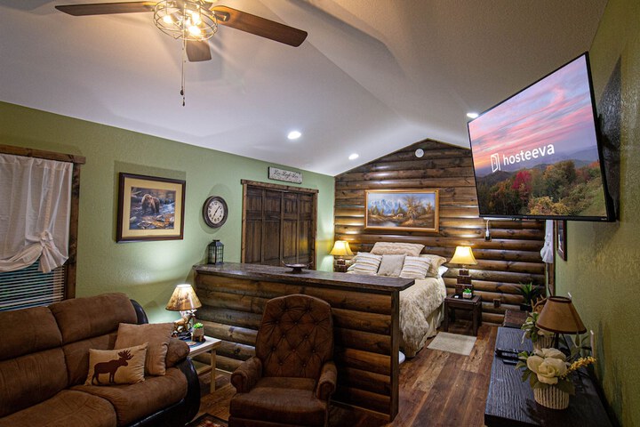 The Lil House