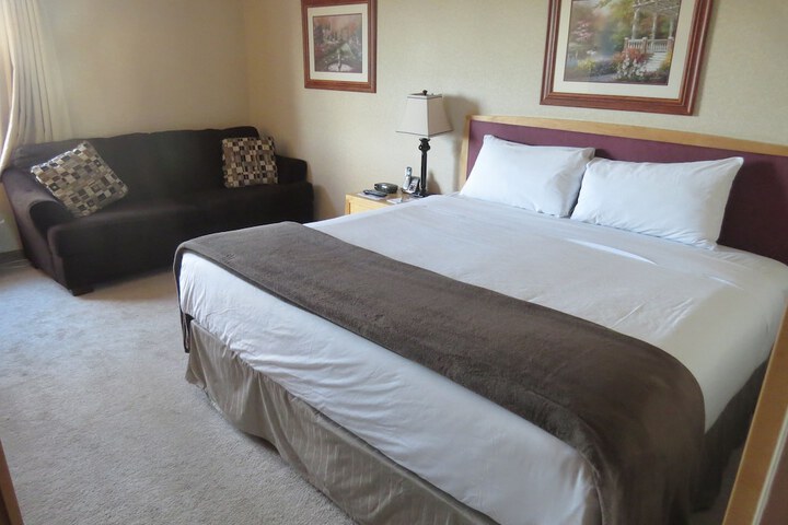 Room 21 of 32