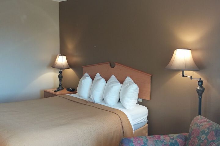 Room 42 of 76