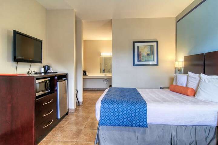 Room 8 of 47