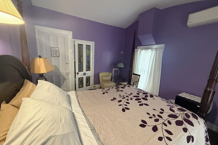Room 11 of 63