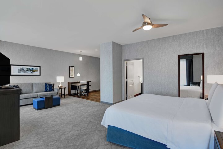 Homewood Suites by Hilton Edison Woodbridge