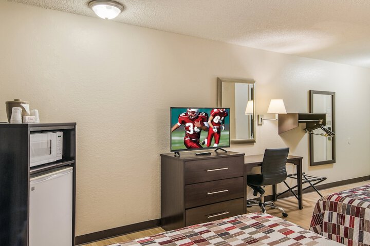 Red Roof Inn & Suites Pensacola East - Milton