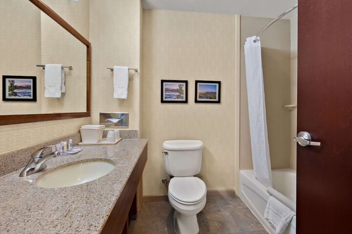 Room 10 of 35
