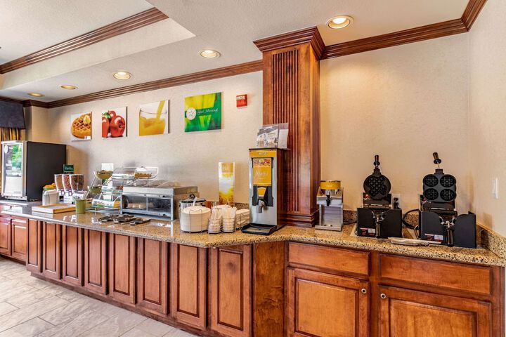 Breakfast/Coffee Service 44 of 49
