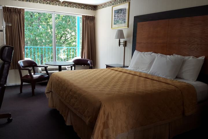 Room 14 of 34