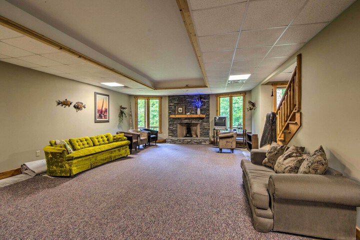 Tryon House w / Hot Tub - Near Equestrian Centers!