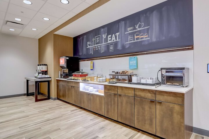 Breakfast/Coffee Service 75 of 83