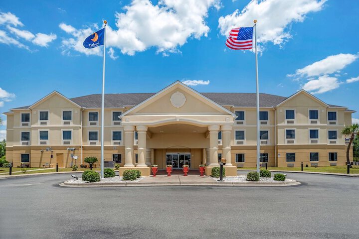 Hotel 6 of 61