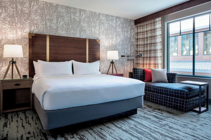 Room 42 of 117