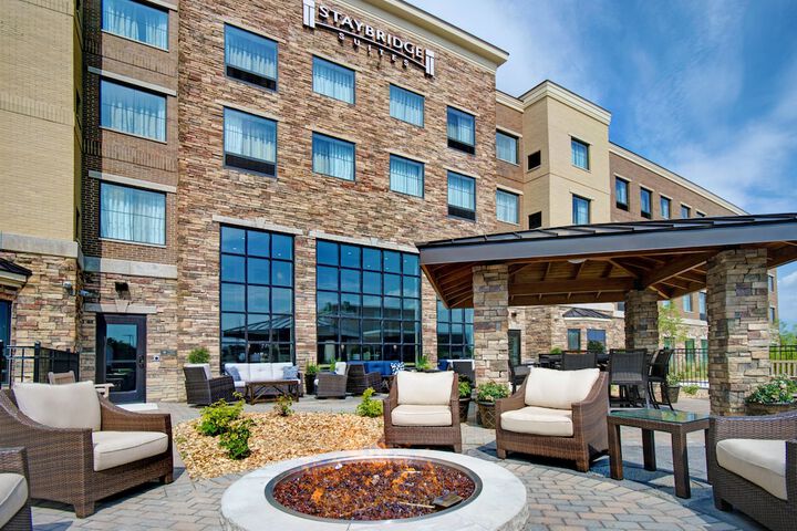 Staybridge Suites Sterling Heights - Detroit by IHG