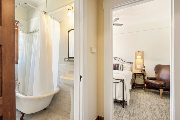 Room 93 of 113
