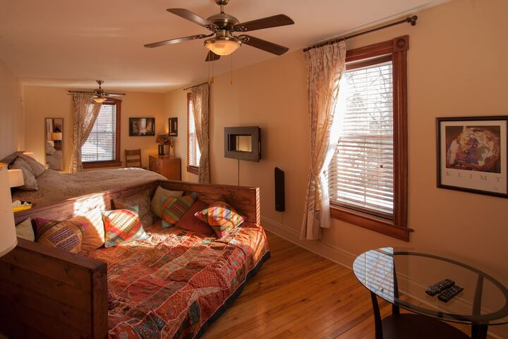 Room 44 of 64