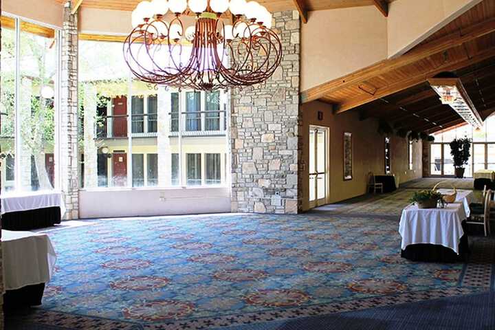 The Inn of The Hills