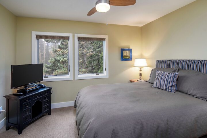 Room 40 of 65