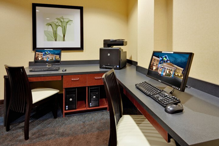 Business Center 48 of 49