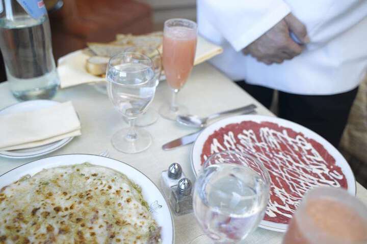 Dining 76 of 82
