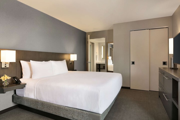 Room 22 of 40