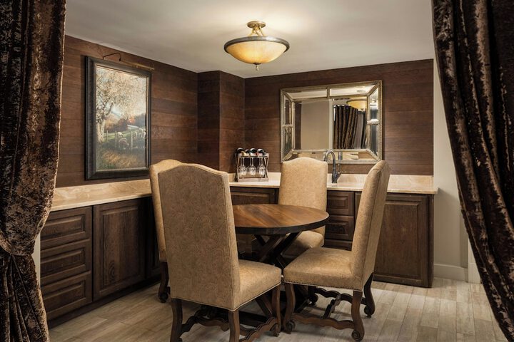 Grand Bohemian Lodge Asheville Autograph Collection