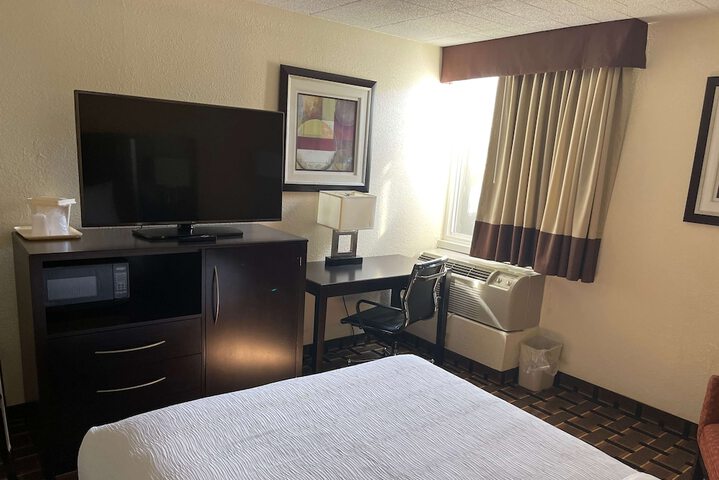 Room 20 of 23