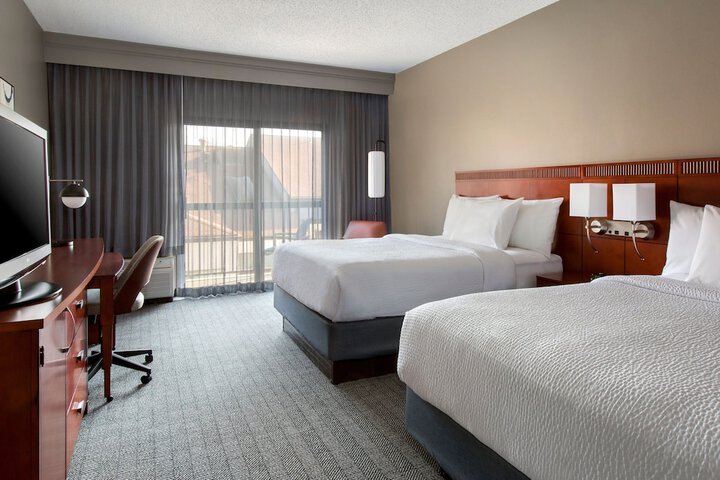 Room 20 of 38