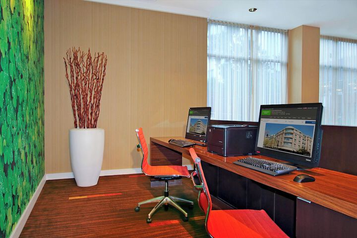 Courtyard by Marriott Oakland Downtown