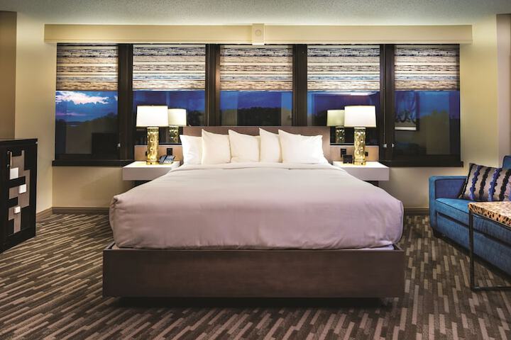 Room 48 of 84