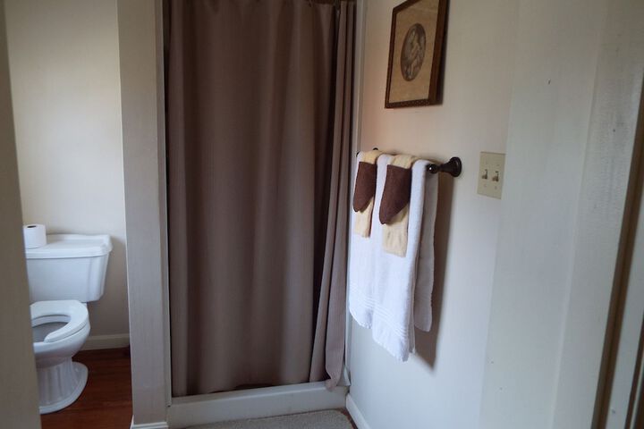 Room 17 of 38