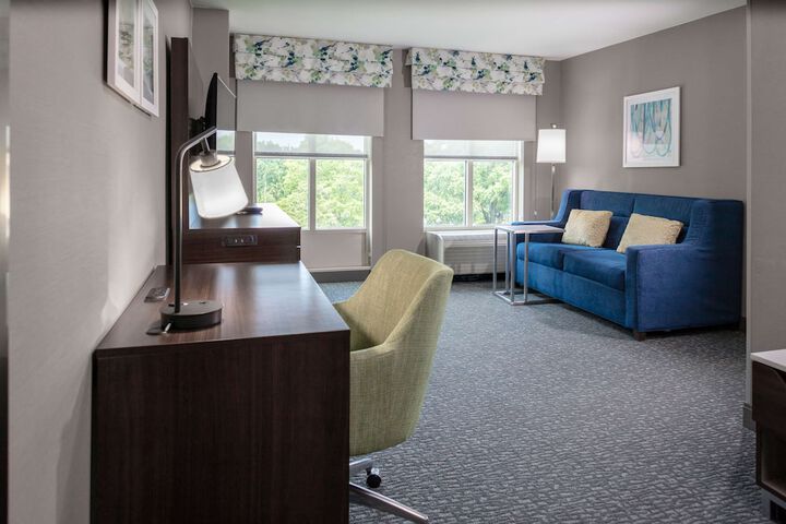 Room 33 of 51