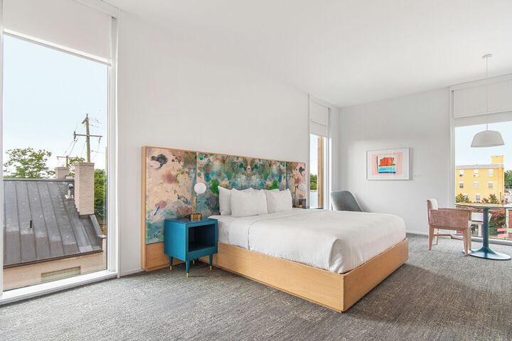Room 60 of 164