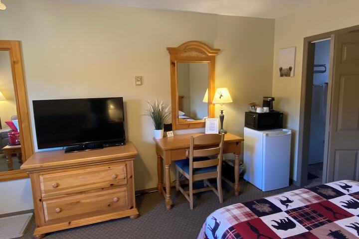 Parkway Motel