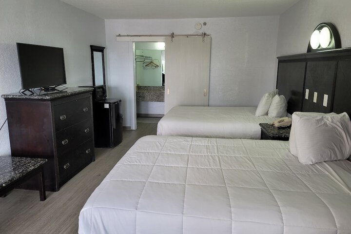 Room 10 of 10