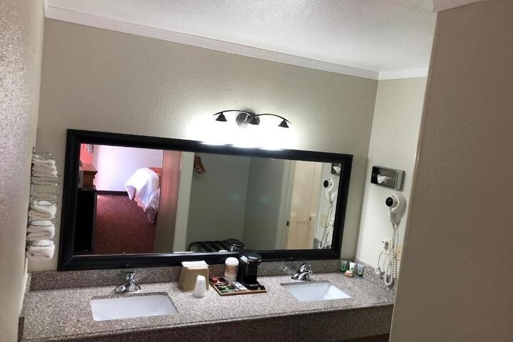 Room 14 of 46
