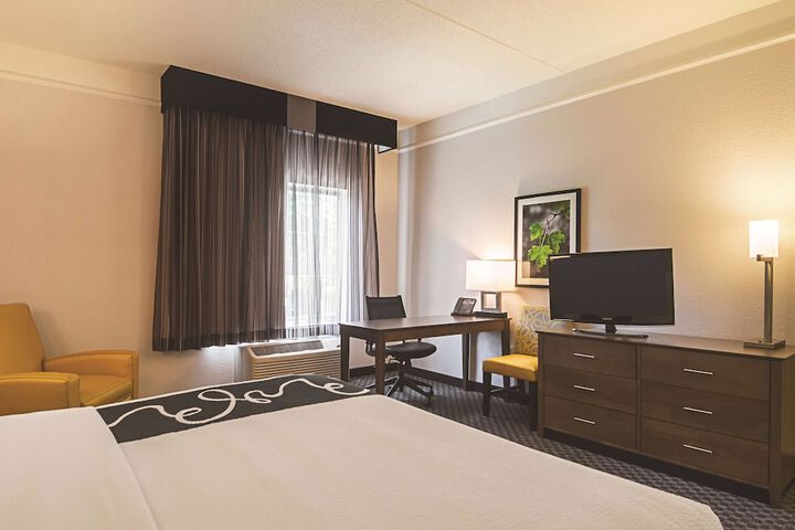 Room 28 of 52