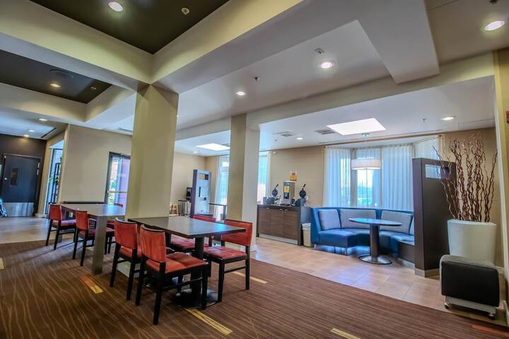 Country Inn & Suites by Radisson Convention Center