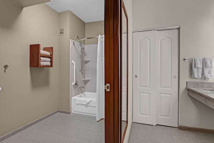 Staybridge Suites Salt Lake-West Valley City by IHG