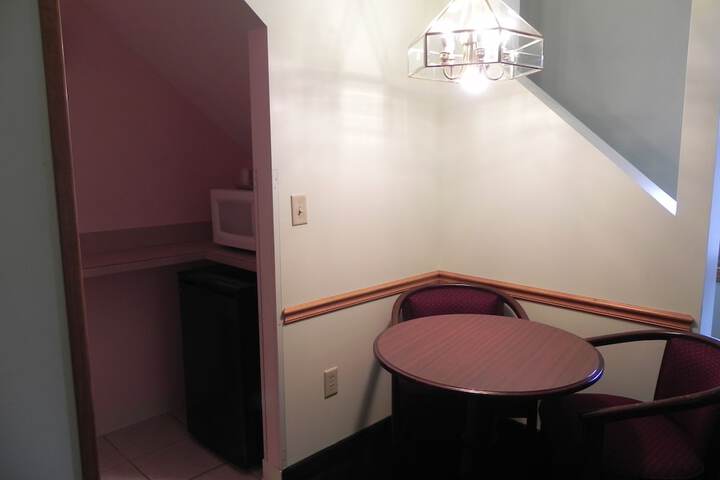Room 48 of 99