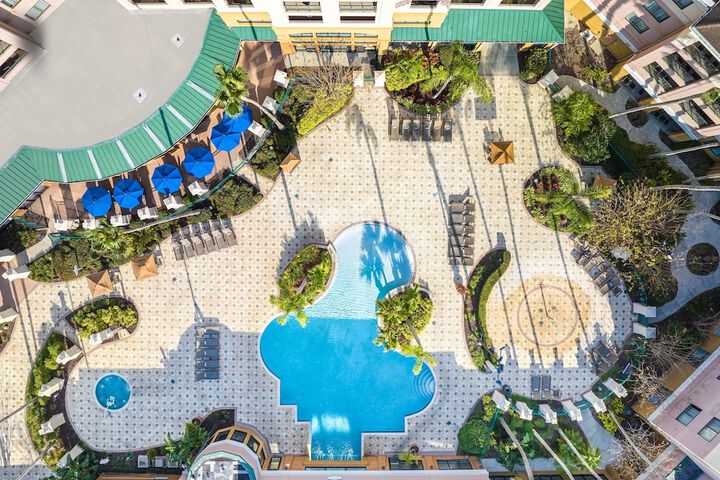 Courtyard Orlando Lake Buena Vista in the Marriott Village