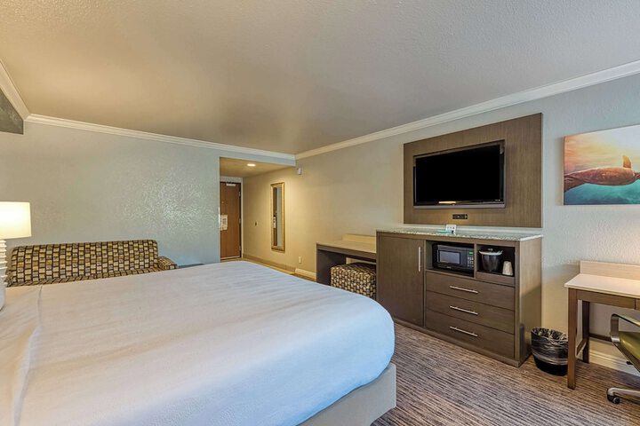 Room 44 of 150