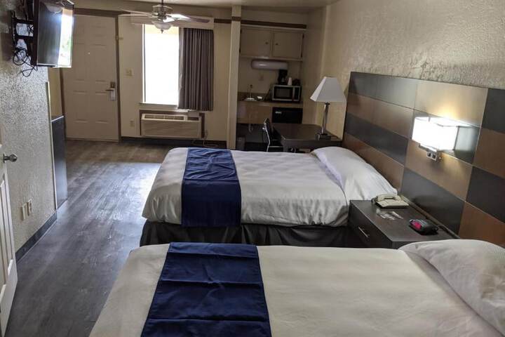 Room 12 of 17