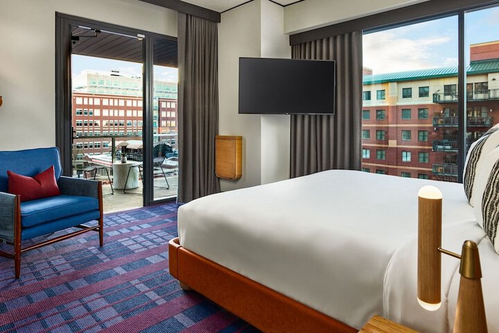 Room 75 of 122