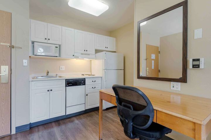 Room 14 of 27