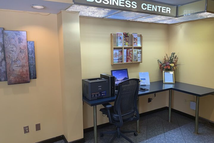 Business Center 67 of 68