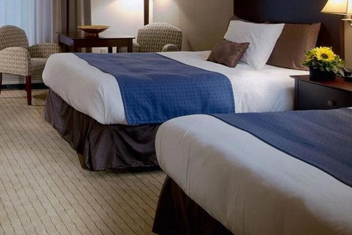 NICHOLS VILLAGE HOTEL AND SPA