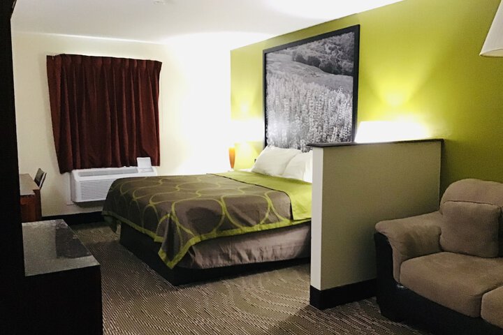 Super 8 by Wyndham Mifflinville Near Bloomsburg