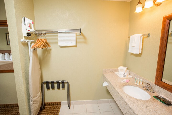 Room 14 of 63